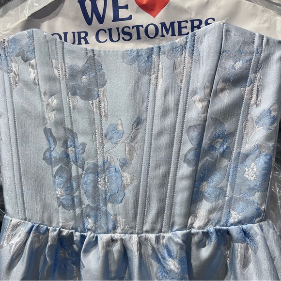 Virginia strapless gown in chambray baroque floral - Picture 8 of 9